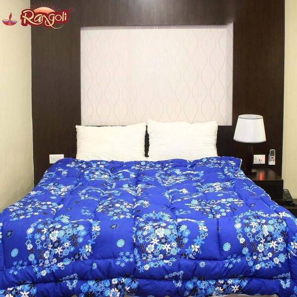 Fancy Vela Stitched Double Bed Quilt