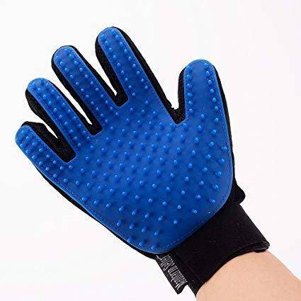Glove For Gentle And Efficient Pet Grooming