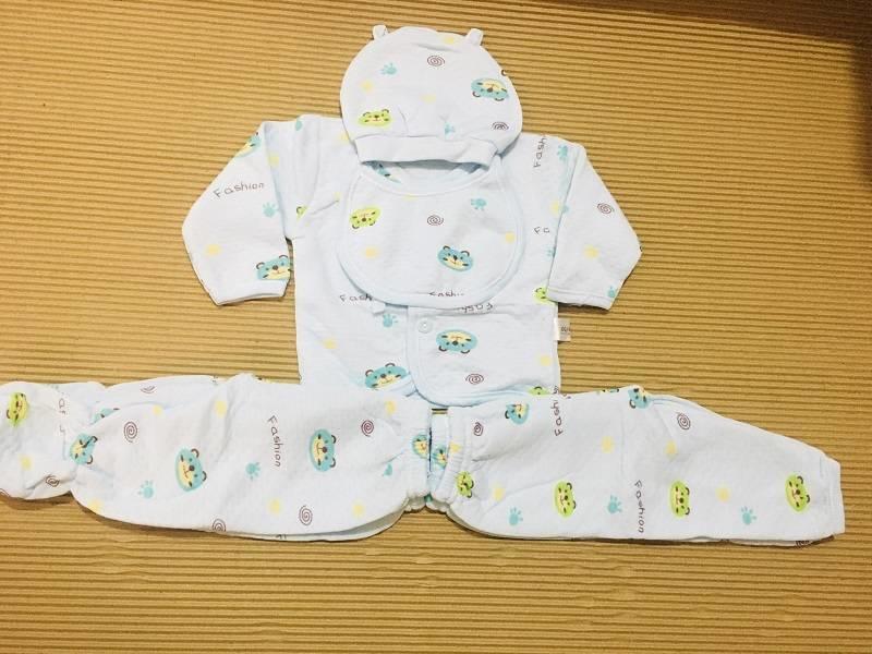 Soft Fabric Baby Clothes Rompers For Winter