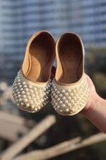 Embroidered Jutti For Women ( AS-1 )