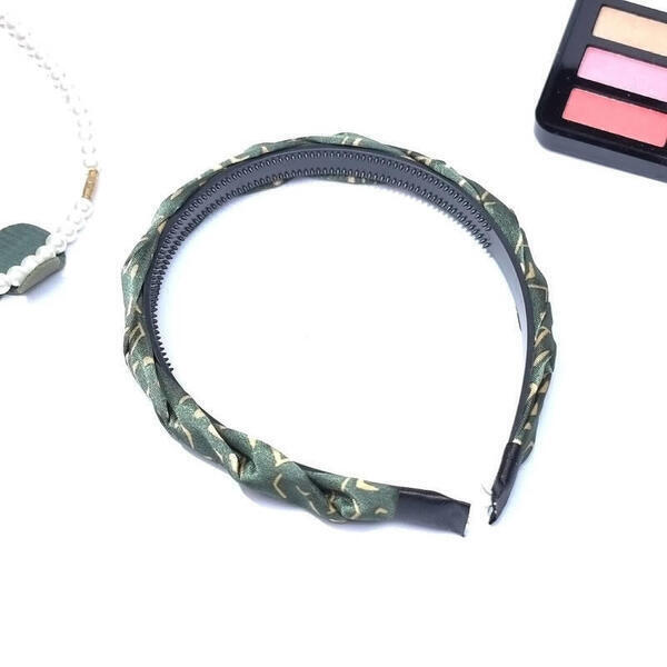 Green Abstract Designed Hair Band