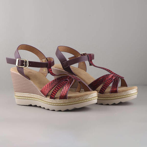 Moochie Red Sandal For Women-82553A87