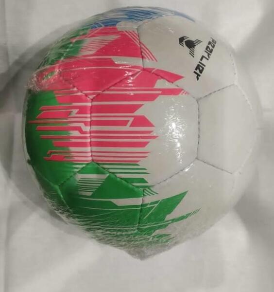 Pearl Lier Vicky Football
