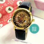 Roman Dial Fashionable Watch For Men