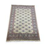 120/180 cm 60%wool 40% silk handmade Kashmire carpet 150 knots a square inch Quality used 50 years
