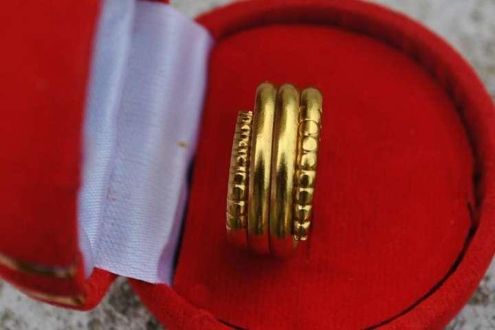 Adjustable Use And Throw Berwa Ring