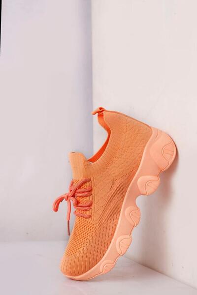New Luxurious Sneakers For Women