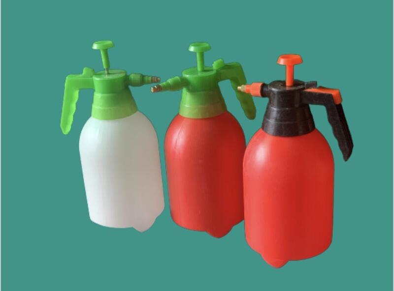 Spray Bottle For Plants , Gardens With Pressure Nozzle , Hand Pump Sprayer (Colour may vary)