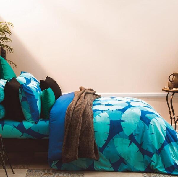 Lotus Melbourne King Size Fitted Bedsheet Set- Mint Green & Fairy Blue leaf