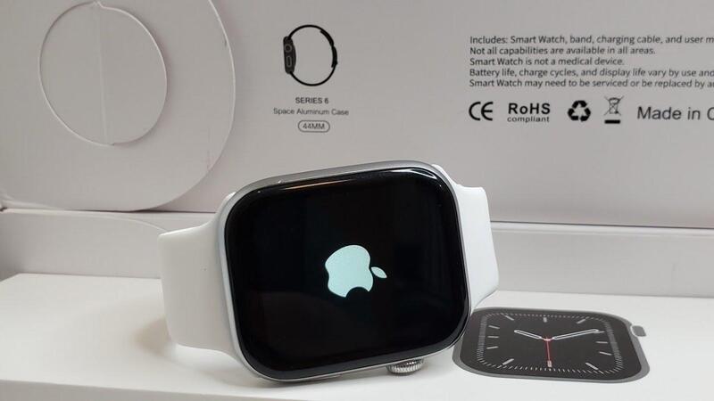 Smartwatch With Wireless Charging Cable