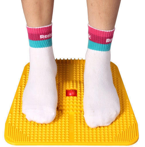 Acupressure Magnetic Foot Mat For Blood Circulation With Magnets Pyramids 1